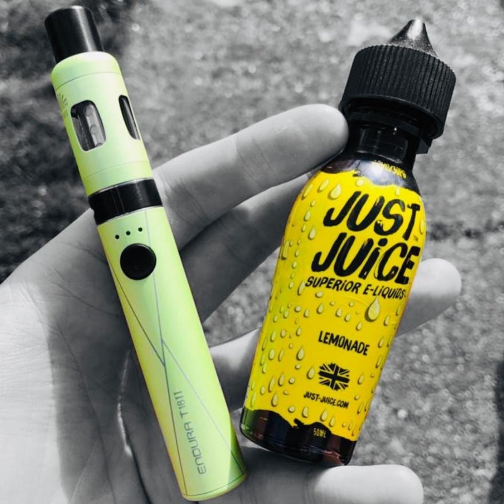 InnokinUK's tweet photo. Endura T18II-Mini is the perfect starter kit. 💪

*Only suitable for 18+

#vape #vapelife #vapesociety #vapepics #vaporizer #vapefamily #vapehooligans #vapenews #vapestore #innokincares 
Credit:@matt_gadgethunter https://t.co/Ok1GjpU8db
