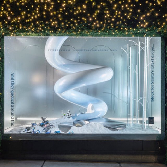 propabilityuk's tweet photo. #windowdisplay @Selfridges #christmas magic told in classic fairy tales through a contemporary lense! https://t.co/Z8n4BEhzBv