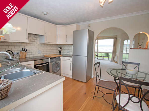 CooperBrouard's tweet photo. Le Perron is a smart home in prime location with seaviews over Richmond &amp; Vazon Bays. Available immediately. Price £1,550pm Sole Agent https://t.co/t8h1TqBpRN  #Guernsey #GuernseyProperty #CooperBrouard #GuernseysEstateAgent #Primelocation #Seaviews https://t.co/pbzitdOhOQ