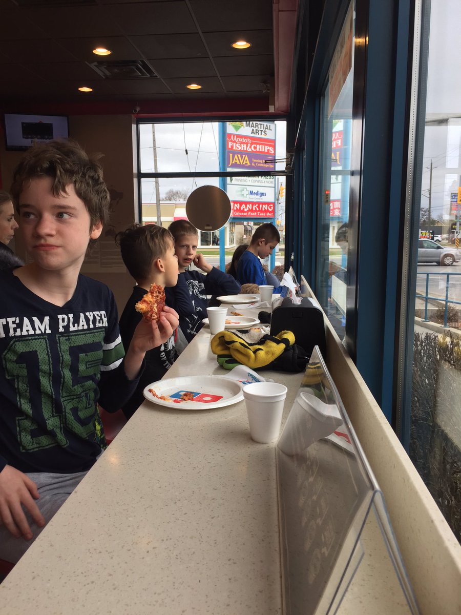 StephieHalf's tweet photo. Grandview ASD class worked on some life skills today with a community walk to Dominos! @GrandviewGrizz @GEDSB https://t.co/rxcf6IaDPe