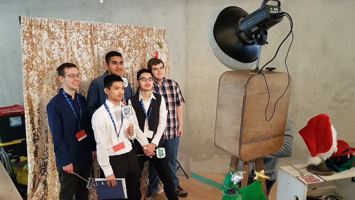 sislercyber's tweet photo. Red Enclave Team Photo #CanHack2019 https://t.co/OnglK4FdWY
