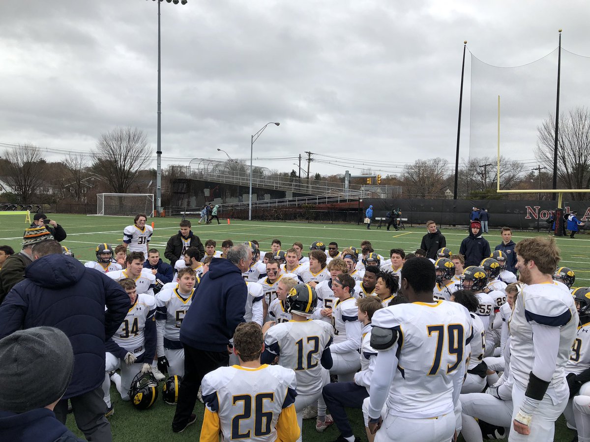 AndoverWarriors's tweet photo. Andover Football Team beat North Andover 41-8 to finish the season at 8-3. Great job Warriors!  @Andover_HS @andoverhsap @EagleTribSports @GlobeSchools @BostonHeraldHS @AHS_CHEERING @AHSFtball https://t.co/xp2KXyyAOM