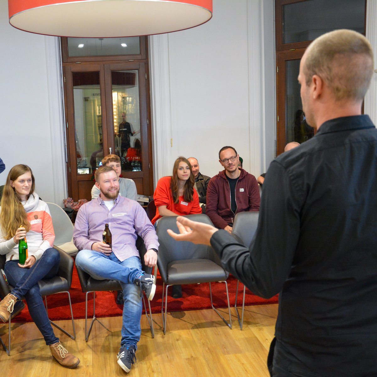 EvergreenGmbH's tweet photo. Das gestrige #UX Meetup bei uns war voll gepackt mit viel Feedback, regen Diskussionen und Erfahrungsaustausch. Wir bedanken uns bei Allen, die dabei waren und uns mit ihren Anregungen und Tipps wieder ein Stück weiter gebracht haben! #startupleipzig https://t.co/ULYLnmo9ug