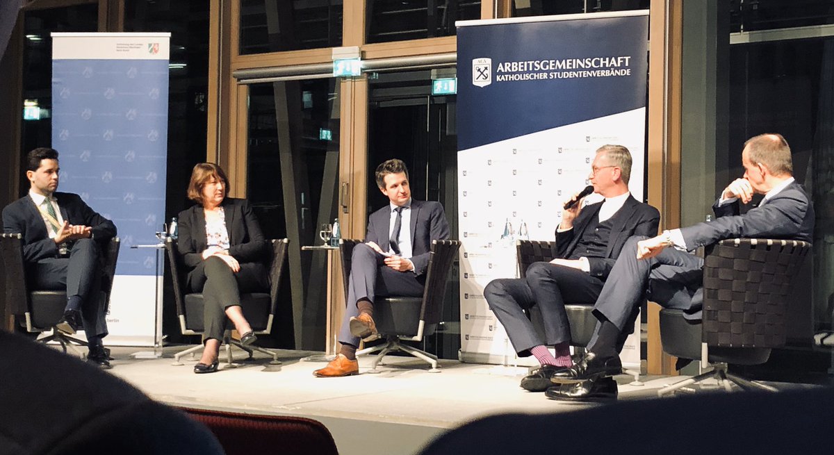 dkckrls's tweet photo. Seit 50 Jahren eine starke Stimme für katholische Studentinnen &amp; Studenten. Anlässlich dieses Jubiläums lädt die @AGVkatholisch zur Diskussion zum Thema „Generationengerechtigkeit“ mit Johannes Winkel, Hildegard Müller, Antonius Hamers, @beschulte &amp; @_FriedrichMerz #AGV https://t.co/OyqJ8zjUC2