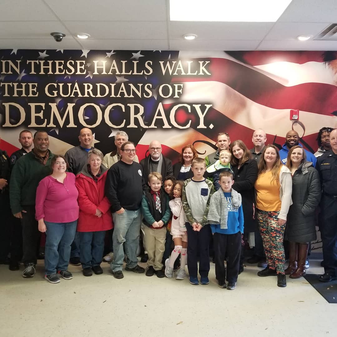 firstsheriff's tweet photo. For the 6th year in a row, longtime friend of the Sheriff's Office, Kelsey Bush, along with family and friends delivered a Thanksgiving feast to Sheriff's Office Headquarters. https://t.co/NaHv5fVX8u