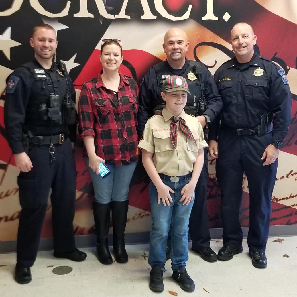 firstsheriff's tweet photo. For the 6th year in a row, longtime friend of the Sheriff's Office, Kelsey Bush, along with family and friends delivered a Thanksgiving feast to Sheriff's Office Headquarters. https://t.co/NaHv5fVX8u