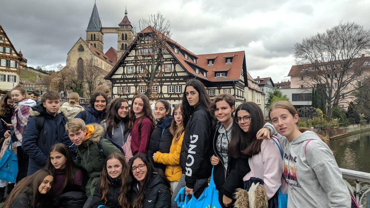 ComeToKnowMe's tweet photo. Esslingen: Medieval Christmas Market https://t.co/wgUtbe5DIw