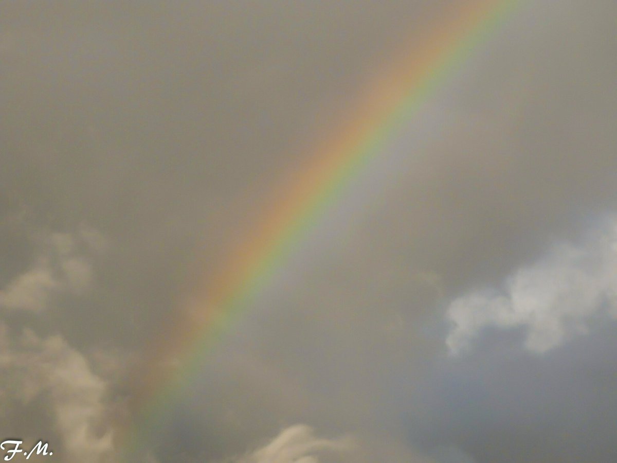 #Rome #rainbow today...
#meteoscatto @ThePhotoHour  @StormchaserUKEU  @3BMeteo