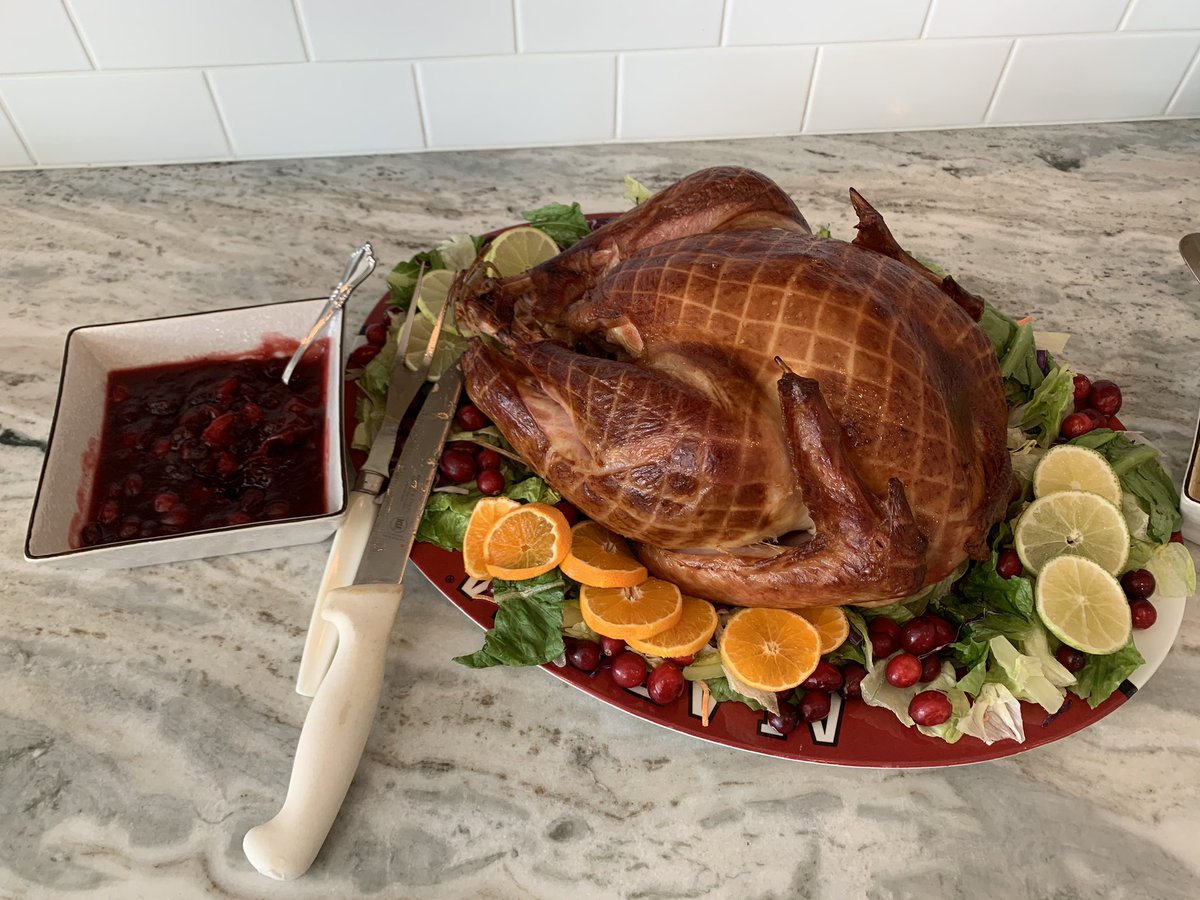 My mom may make the best looking turkey you’ll see #HappyThanksgiving