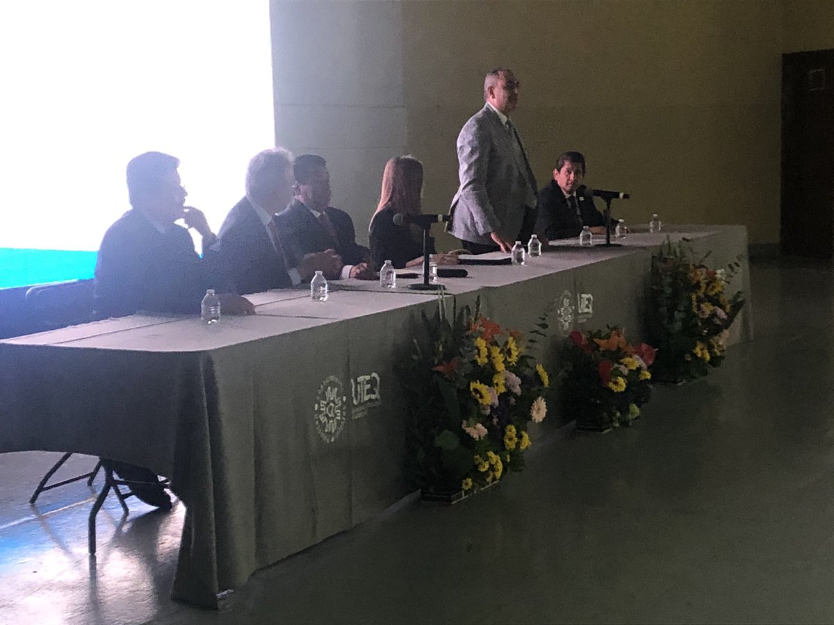 UTEQ_oficial's tweet photo. En la inauguración del Congreso de Negocios y Emprendimiento 4.0 #CONECTA2019 organizado por la División Económico Administrativa.
El rector @Uteqcarlos dirigió una palabras de bienvenida a los asistentes.
Más de 800 alumnos asisten al Congreso. #SomosUTEQ https://t.co/k5m8KsHrL4