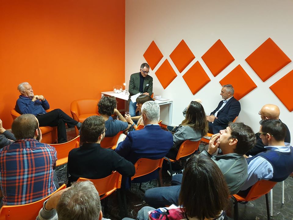 #NataleDecentra
Il presidente Fabrizio Tonelli saluta i soci intervenuti