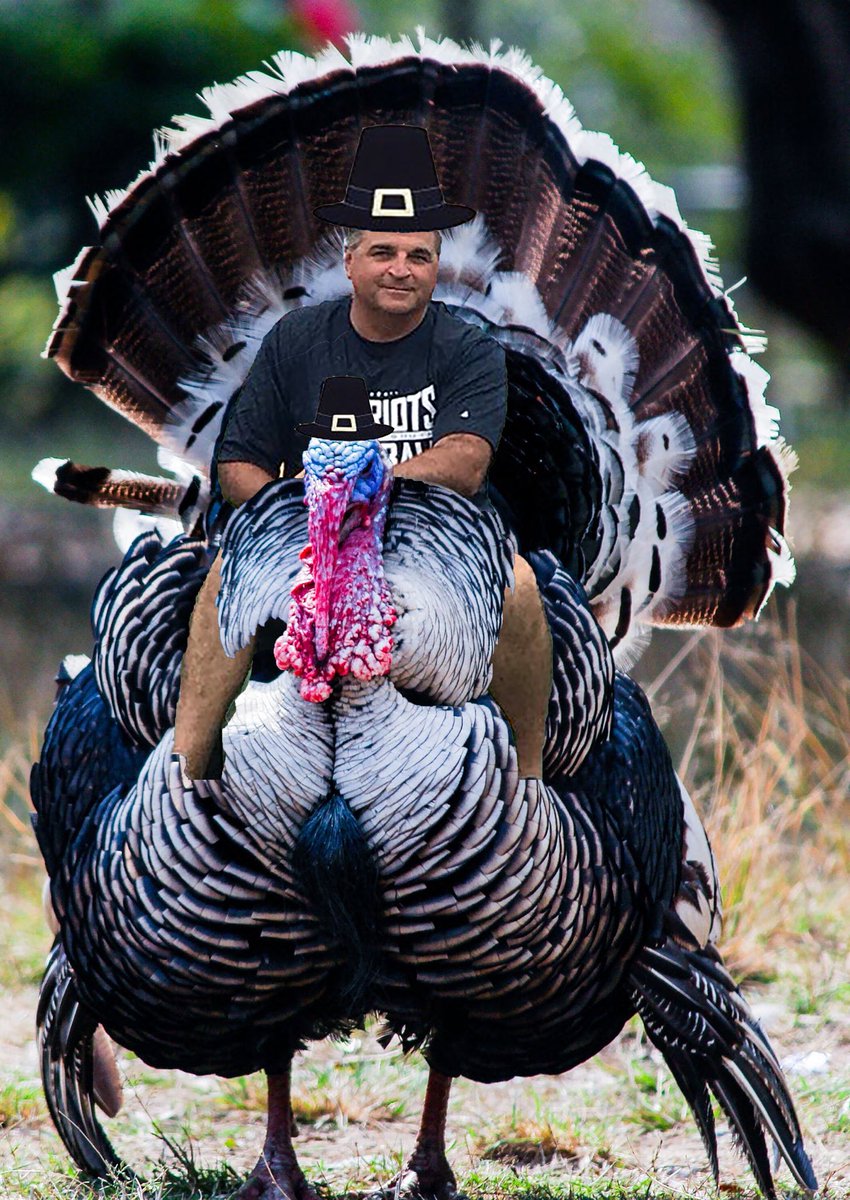 Happy Thanksgiving!!!🦃 #gobblegobble #turkey4days #tpw #twinning