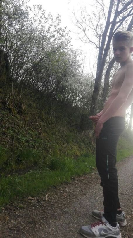 fitchavlads's tweet photo. Some chavs https://t.co/bADssg5r7T