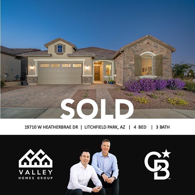 ValleyHomesGRP's tweet photo. Another pair of Seattle area clients have decided to plant their roots in sunny Arizona. Thank you, hollykemery , of Windermere Real Estate for referring these wonderful clients to us.  #valleyhomesgroup #relocationexperts #arizonarealestate #litchfieldpark #dougbaldwinrealtor # https://t.co/JOU8PxfMCu