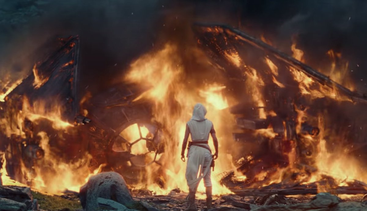 IndieWire's tweet image. ‘Star Wars: The Rise of Skywalker’: New TV Spot Goes Epic With John Williams’ Iconic ‘Duel of the Fates’ bit.ly/37JEibC