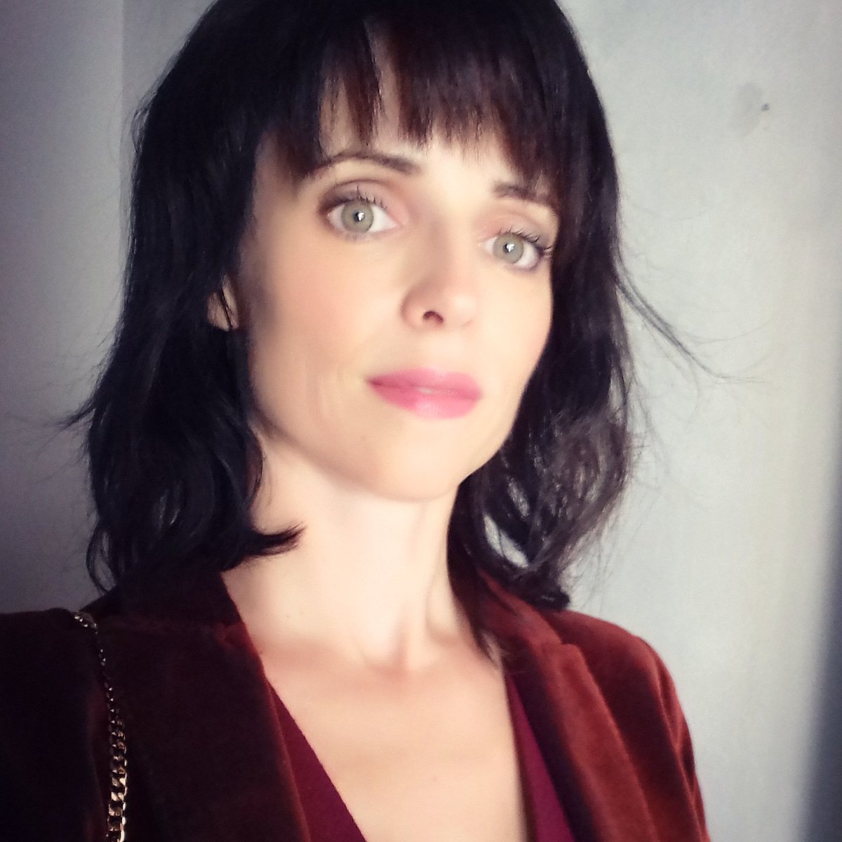 elisasergent_'s tweet image. Ariane Battisti 😘 DNA ! Heureuse de mon nouveau personnage... pour cette nouvelle intrigue !
Glad to introduce you to Ariane.. my new role on the French tvseries.  @DNA_TF1 #elisasergent #DemainNousAppartient @TF1 #happyactress