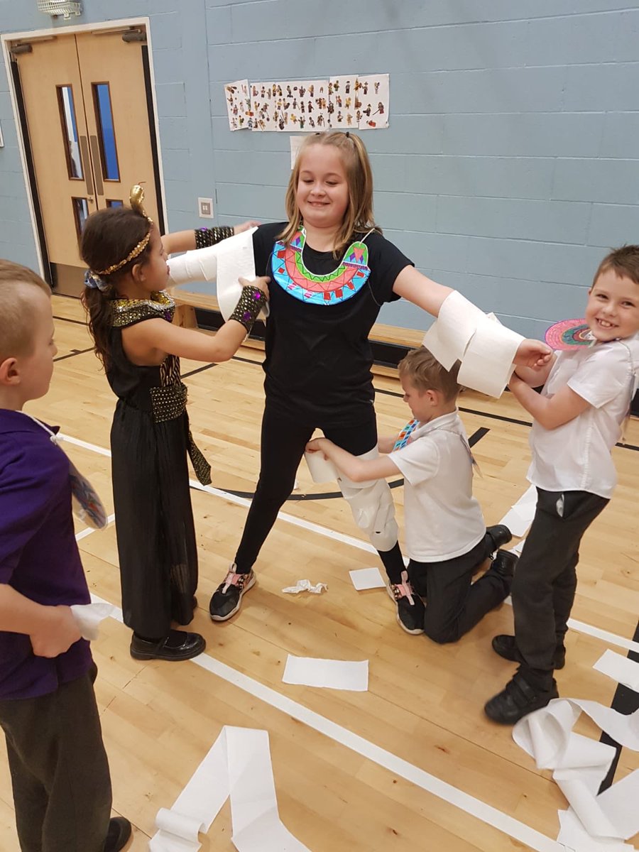 AnnanhillPS's tweet image. Part 1 -
Primary 4 had great fun at their Egyptian party today. Their favourite game was the mummy race! #topictime #funinp4