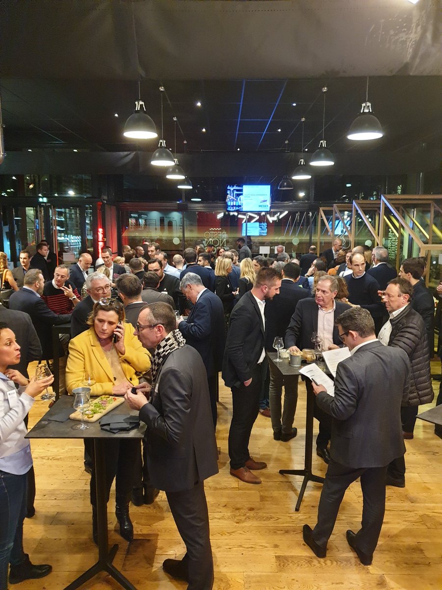 FrenchySimon's tweet photo. Ce soir à la https://t.co/Yeup2PvSxq on participe à la #CraftBeerExperience chez @NinkasiFR grâce au @medeflyonrhone 😀! https://t.co/QDEL2Eb8Lh