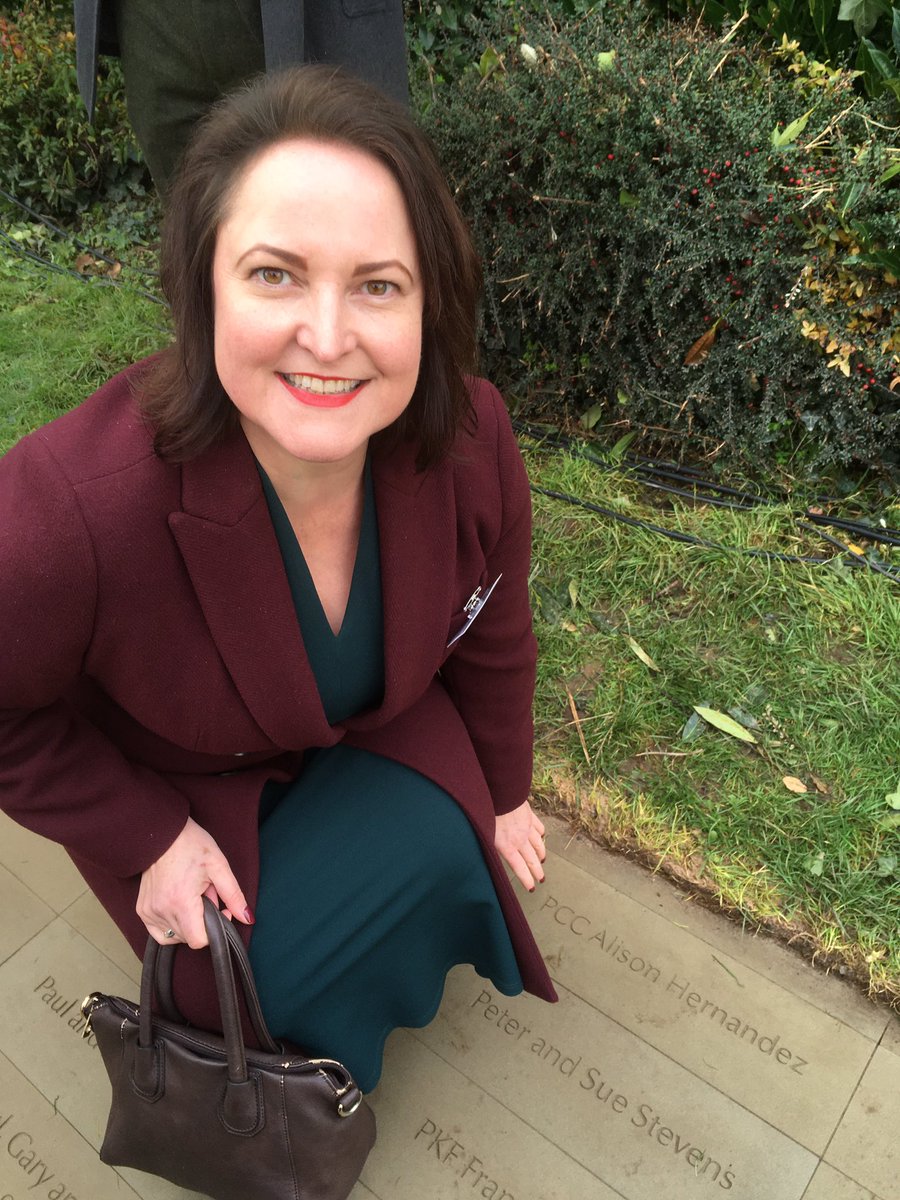 AlisonHernandez's tweet photo. Uplifting day @ladyastorstatue unveiling. I met Lady Astor’s granddaughter, her Sub-Secretary Roma who was inspirational. Past and present PMs @theresa_may @BorisJohnson plus my name around the statue. @BowaterComms has made this happen #Proud #Plymouth #Astor100 https://t.co/IMl9hTBlBH