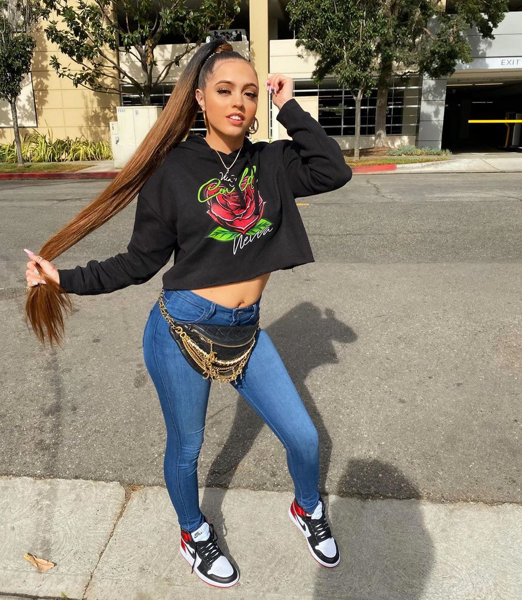 scambrat's tweet photo. Ready to cash out on your grandkids Christmas funds. Spoil me papa 🤣🖕 https://t.co/ssDH1pGlPg