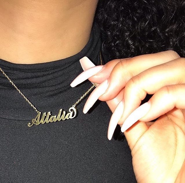 MasterFPL's tweet image. He surprised me with a name necklace 💖