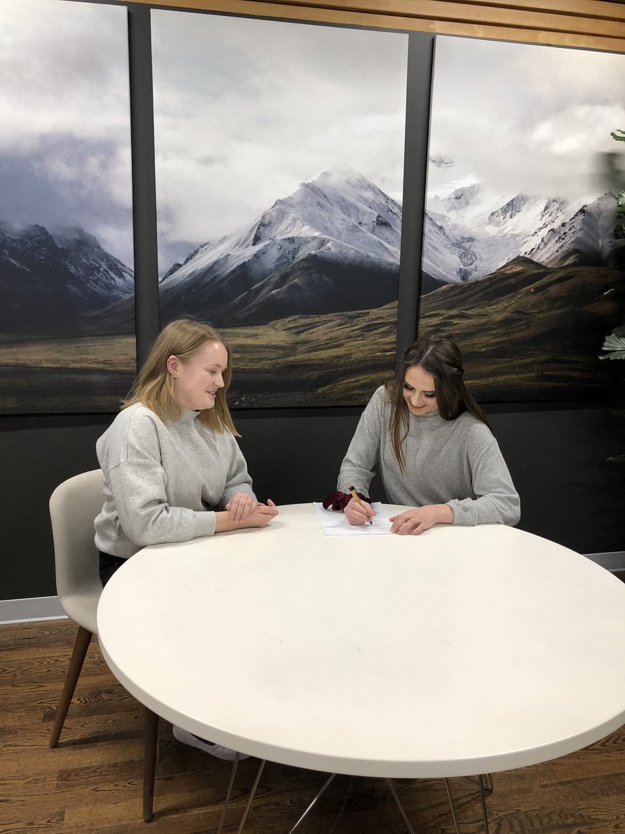 breakthru_DC's tweet image. The contracts are signed! Congrats Whitney! 🖋✅ @HighCutRecords