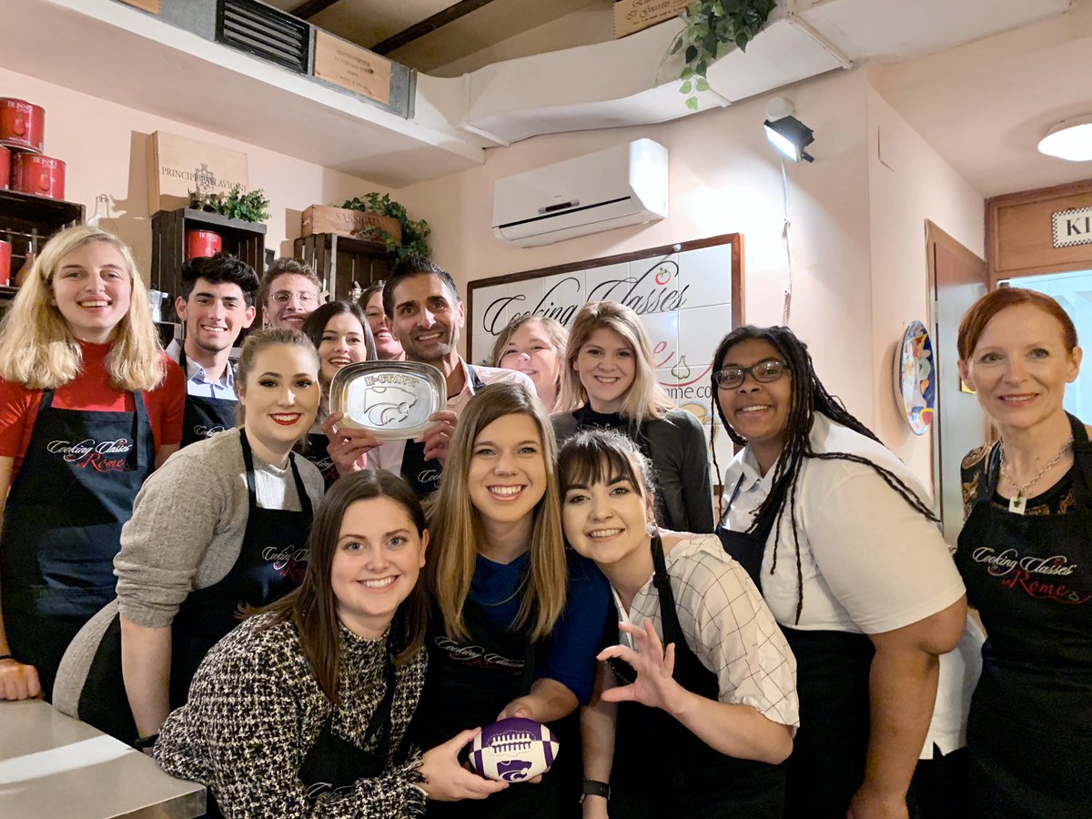 SwinderAbroad's tweet photo. Fun walking tour of Roma and an AMAZING cooking class for Thanksgiving today!👌 https://t.co/udwde5k0Yr