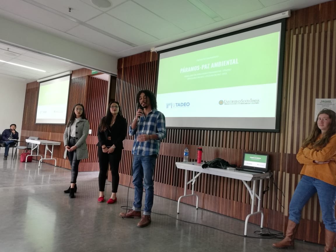 nnietob's tweet image. #HagamosMemoria Semillero de #PeriodismoTransmedia de @Utadeo_edu_co y Semillero de Construcción de Paz de @USTA_COLOMBIA presentaron proyecto #Paramos #PazAmbiental en I Encuento semilleros de @centromemoria Felicidades!!@AreaDigitalTad @Dp_Comunicacion  @AndresInampues @nnietob