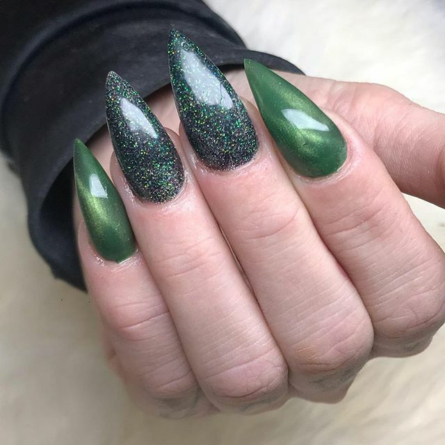 🐍 ____________________
#naglarstockholm  #nailstyle #nails #naildesign  #nailstagram #nailart #nailsofinstagram #naildesign #nail #nailaddict #beauty #nailsoftheday #ombrenails #glitternails #glitter #artnails #rhinestonenails #nails4today #picofthed… ift.tt/2QVIpLQ