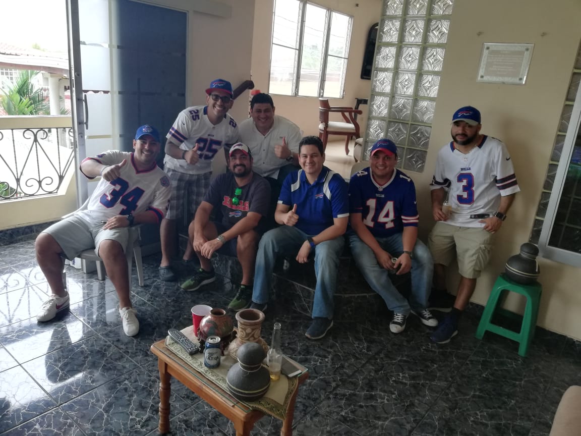 #BillsMafiaPanama #FOXImpactoNFL Happy Thanksgiving! <a href="/FOXImpactoNFL/">FOX Impacto NFL</a>