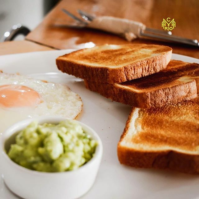 AlterNativehos's tweet photo. When you stay at #AlterNativeHostel🛎🏨, apart from a delicious rest🛌, the next day you can have breakfast🥞🥖 at #ElMacario #Café☕️.
We have vegetarian or vegan🥙🌮 options if you need them.
📍Rest in the best place in #CuencaEcuador and then enjoy inc… https://t.co/4CzZxXvSC7 https://t.co/vs9V7zEvDg