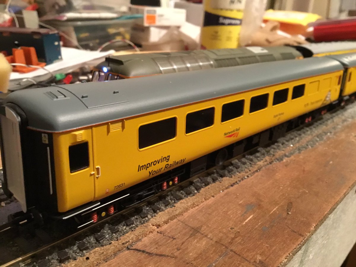 CicelyTmd's tweet image. I forgot to share these also acquisitions I picked up from one of my high street model shops, same price as the Big Boys , very tangible (I could look and feel before purchase)  and NO POSTAGE. 
Plus my 2 NetRail 57 twins just for show. 
#RailtrackStock #PLPR