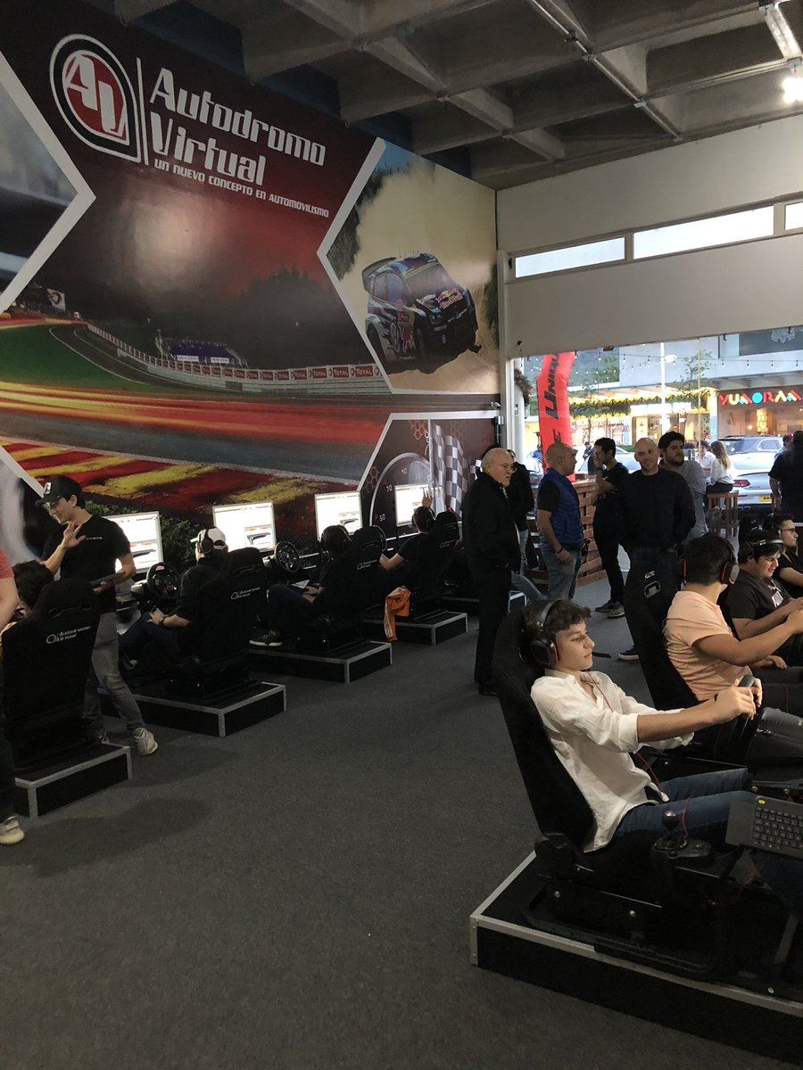 Kultecmx's tweet photo. Inauguración de @avautodromo_monterrey con 10 simuladores Kultec RS1 🎉🏁 Gratuito el día de hoy Nov 28!!! #kultec #rs1 #simracing #autodromovirtual #monterrey #mexico #inauguración https://t.co/Ttd09LG7w3
