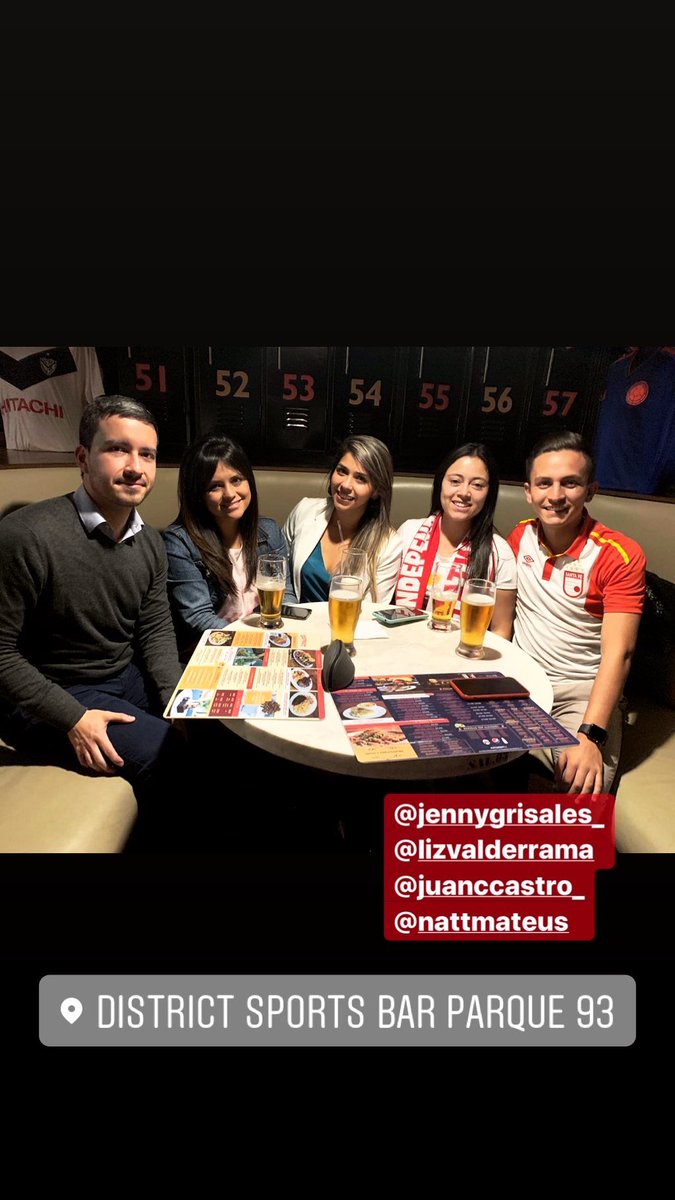 Oscarcastro11_'s tweet photo. Listos con @LizzValderrama @Jen_Grisales09 y @juancastro_ 🇲🇨🦁 #90DeFe @SantaFe https://t.co/uiOzL8zMCb