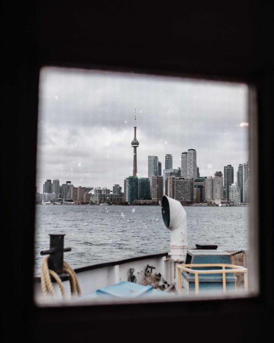 louisvizet's tweet photo. Bon en fait j’ai pas fait trop de photos à Toronto... mais bon je les trouve cools quand même https://t.co/v1n8QIrObu