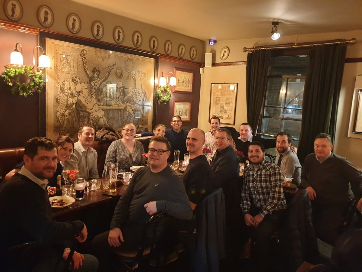 HohmannLee's tweet photo. To wrap up a successful end of year meeting. Great to spend some quality time with the Vinci and Client's teams to enjoy great company and good food. #VINCIFM  #collaboration #dreamteam https://t.co/k6oKXqJDOc