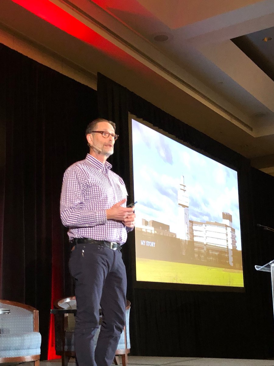 Un retour sur mon introduction du conférencier <a href="/LiamFitz/">LiamFitz</a>  et sur son allocution plus tôt cette semaine à la conférence Communication interne, organisée par événements Les Affaires, à Montréal. #événementslesaffaires  ickollectif.com/trois-questions