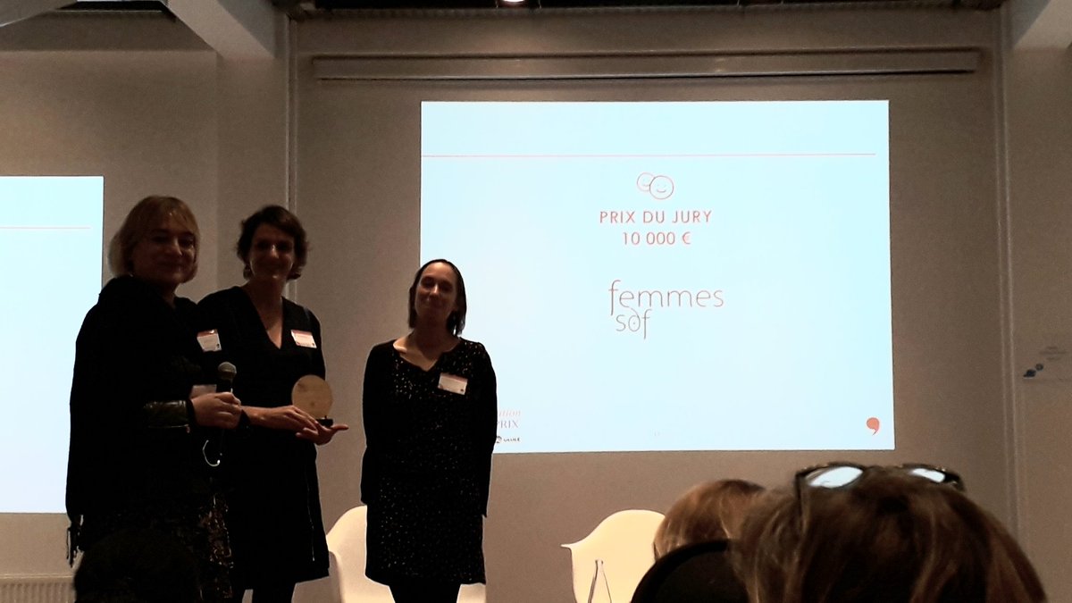 mecenova's tweet photo. La @fondation #Monoprix remet le prix du Jury, doté de 10 000€, à l'association "#femmes #sdf", qui agit au côté des femmes en errance, en menant notamment des maraudes paire-aidantes, où des femmes sans abris rendent visites à d'autres femmes de la rue.👏 #PrixMonoprixUlule2019 https://t.co/lqANJoy7kp