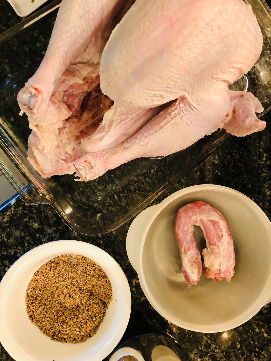 lovebasilsage's tweet photo. How’s your Thanksgiving going down? I made my turkey by following @alisoneroman’s @nytfood cooking video on YouTube. Now it’s in the oven. Did it pretty last minute, too! https://t.co/QcJtBZj8MB
