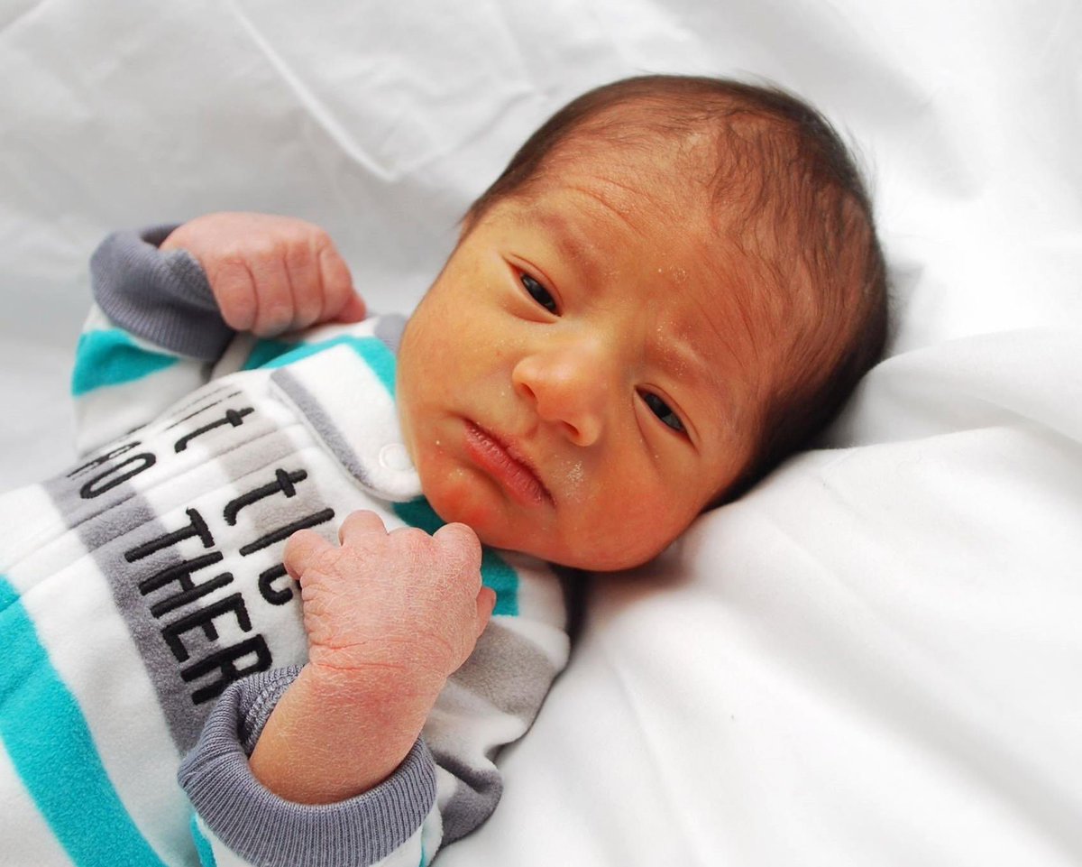 IcyJohnnyyy's tweet photo. November 24th de 2019 At 8:43AM my babyboy was born ❤️ I just want to promise to protect, guide you and love you always. Habrá muchas personas que te trataran mal pero siempre vas a tener a tu familia alado para protegerte y quererte siempre te amo bebe mi 🤴🏻❤️ Bryson Amir Junco https://t.co/utRiX08Twb