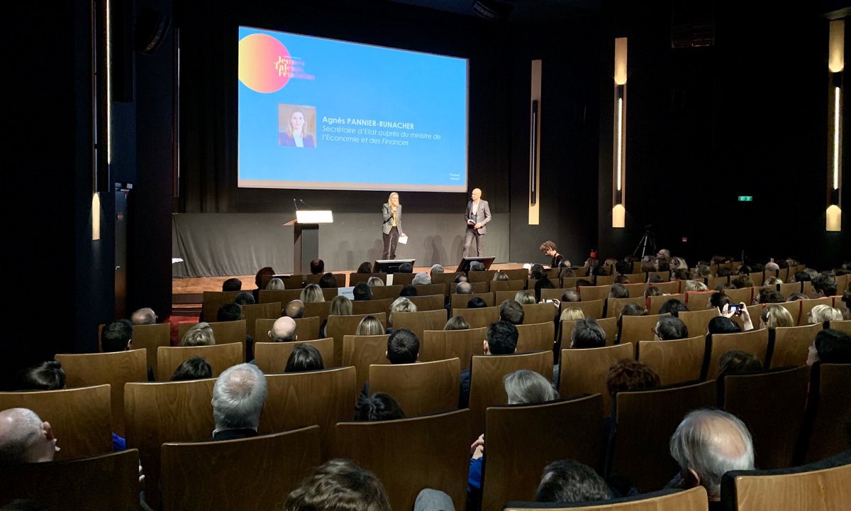 Il est essentiel de rendre visible et de valoriser les talents féminins, car ils existent ! Bravo à France Invest pour les "Grands prix des jeunes talents féminins" ! Mesdames, croyez en vous et en vos capacités, rendez-vous visibles, prenez des risques et imposez votre chance !