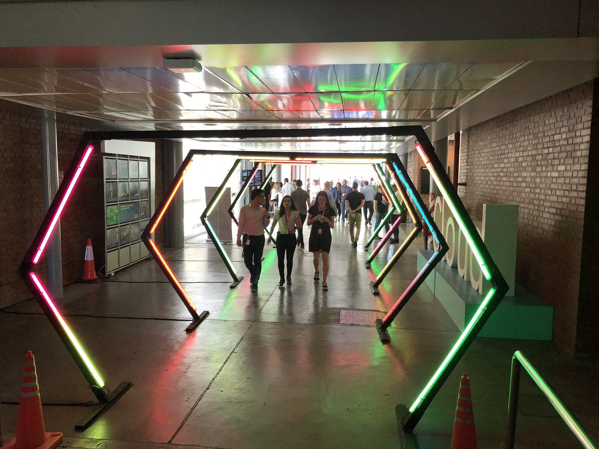 roman_zambrano's tweet photo. Ya empezamos nuestro #IBMFest19 🤟🏻😎

Un día espectacular para compartir con nuestros equipos de @IBMArgentina 

#IBM #IBMCloudAR #quenosecorte https://t.co/KUXj3rIS44