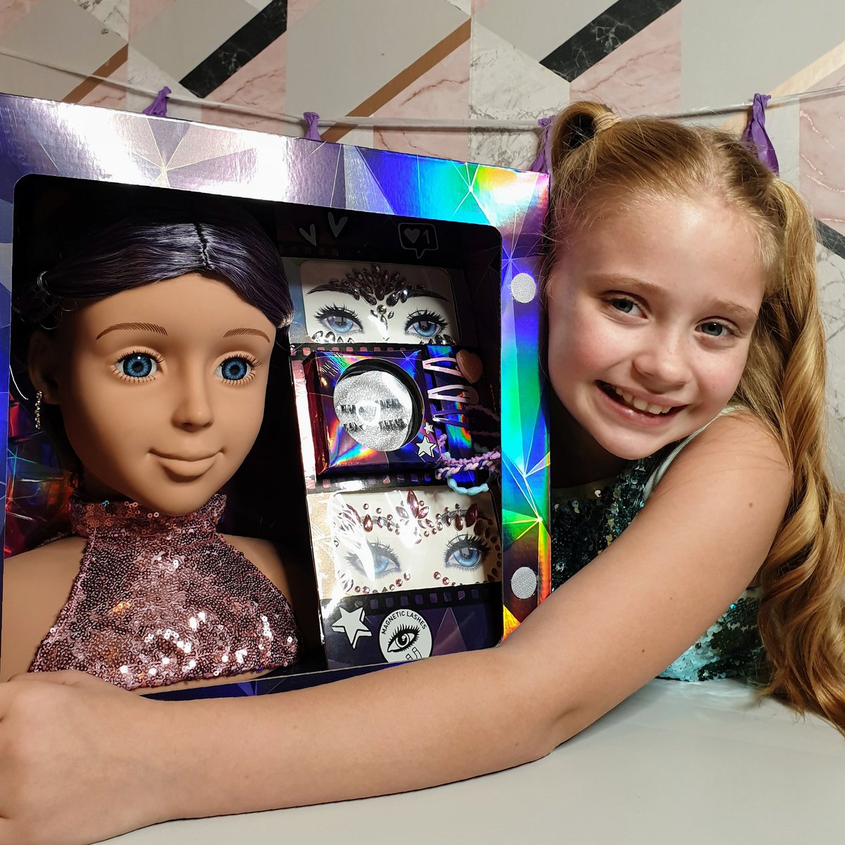 MMoonicorn's tweet photo. Excited to film my video with Lola 💕 I have been dying to unbox her since she arrived but it's been such a  busy week!! 😁 lets get her out of this box!!! 🤗🤗 @imagirlybrand #imagirly #imagirlyuk #imastylist #lola #stylinghead #doll #christmaspresent #earlychristmasgift https://t.co/R8pzyE2R8j