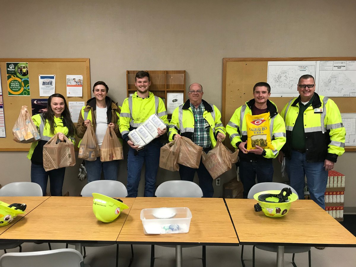IntlPaperCo's tweet photo. Talk about a force for good! Our Franklin, VA mill collected an astounding 11,030 lbs of food for Franklin Cooperative Ministry for Thanksgiving–more than tripling 2018 donations. This team is serious about our commitment to addressing hunger in our communities. #ProudtobeIP https://t.co/ZrUCG4z8OB