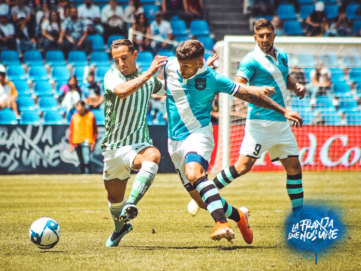ClubPueblaMX's tweet photo. ¡Póngale freno al año!🛑

Parece que fue ayer, pero ya pasaron 4 meses desde que enfrentemos al CBTIS 1907 en el Dos Veces🏟🔵⚪️ 

#LaFranjaQueNosUne🎽 https://t.co/GNvSDlv5eb