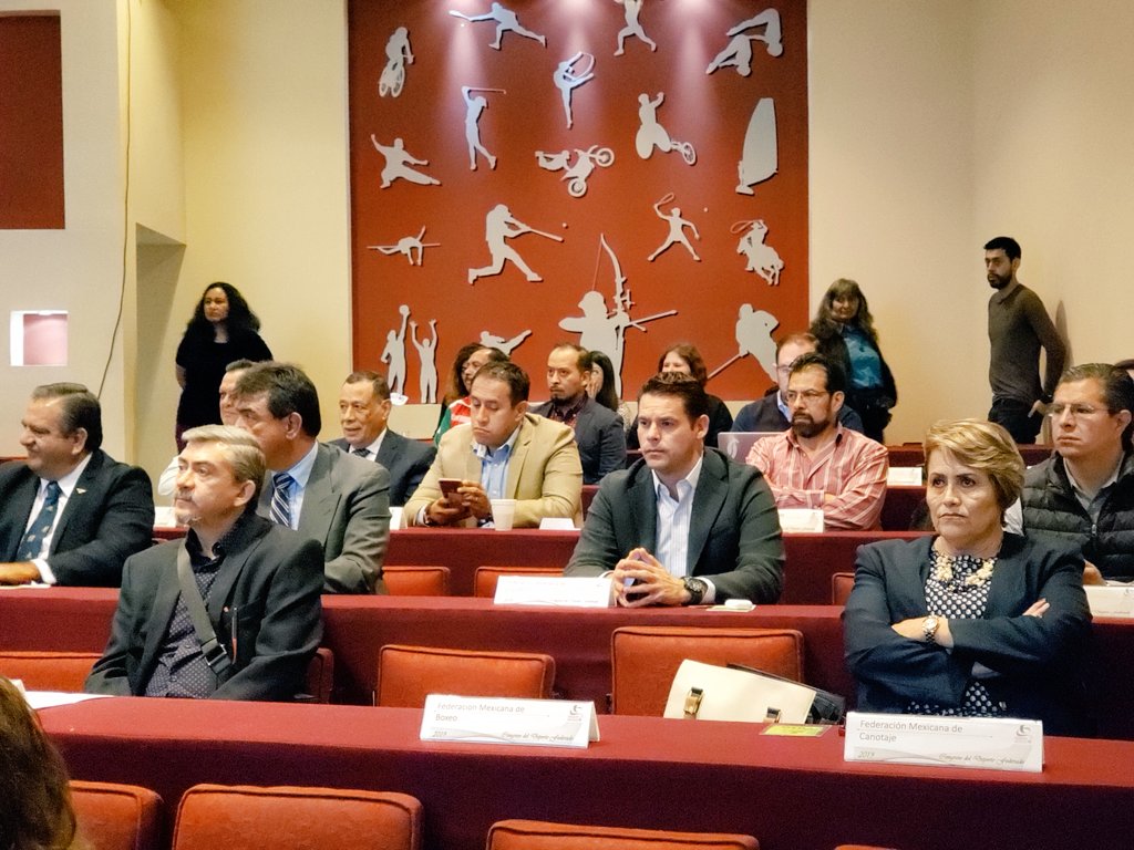 RomeroCoello's tweet photo. Hoy representamos a la @femesmex en el Congreso del Deporte Federado de la @CODEMEOficialMX, donde se dió a conocer el programa de trabajo en favor del deporte para el 2020. ¡Los #Esports presentes en la construcción de nuevos proyectos!
#Femesmex https://t.co/jKatBqeKrc