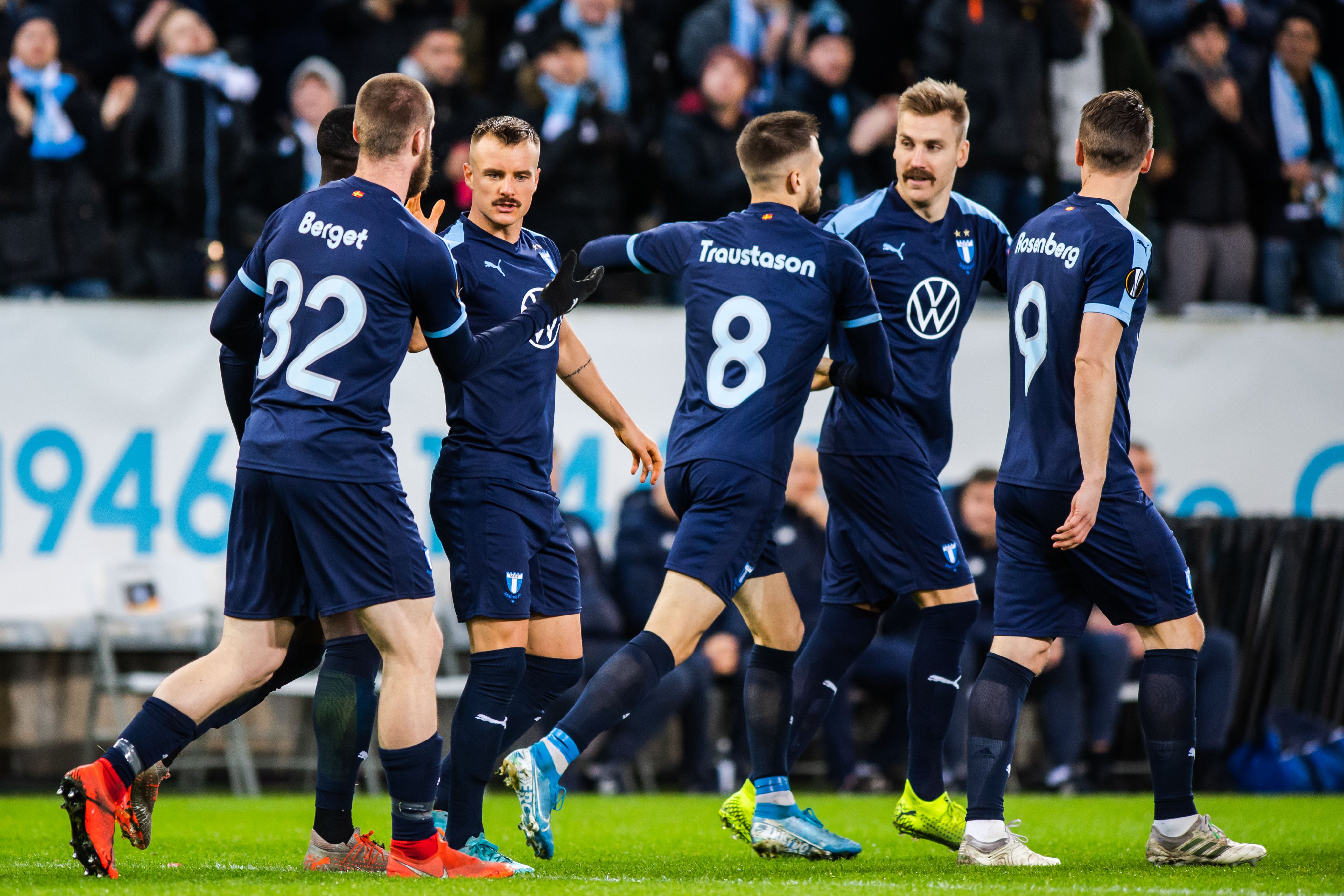 Фк мальме лого. Мальмё швеция фк. Мальмё фк спонсор. Мальмё швеция. Мальмё футбольный клуб.