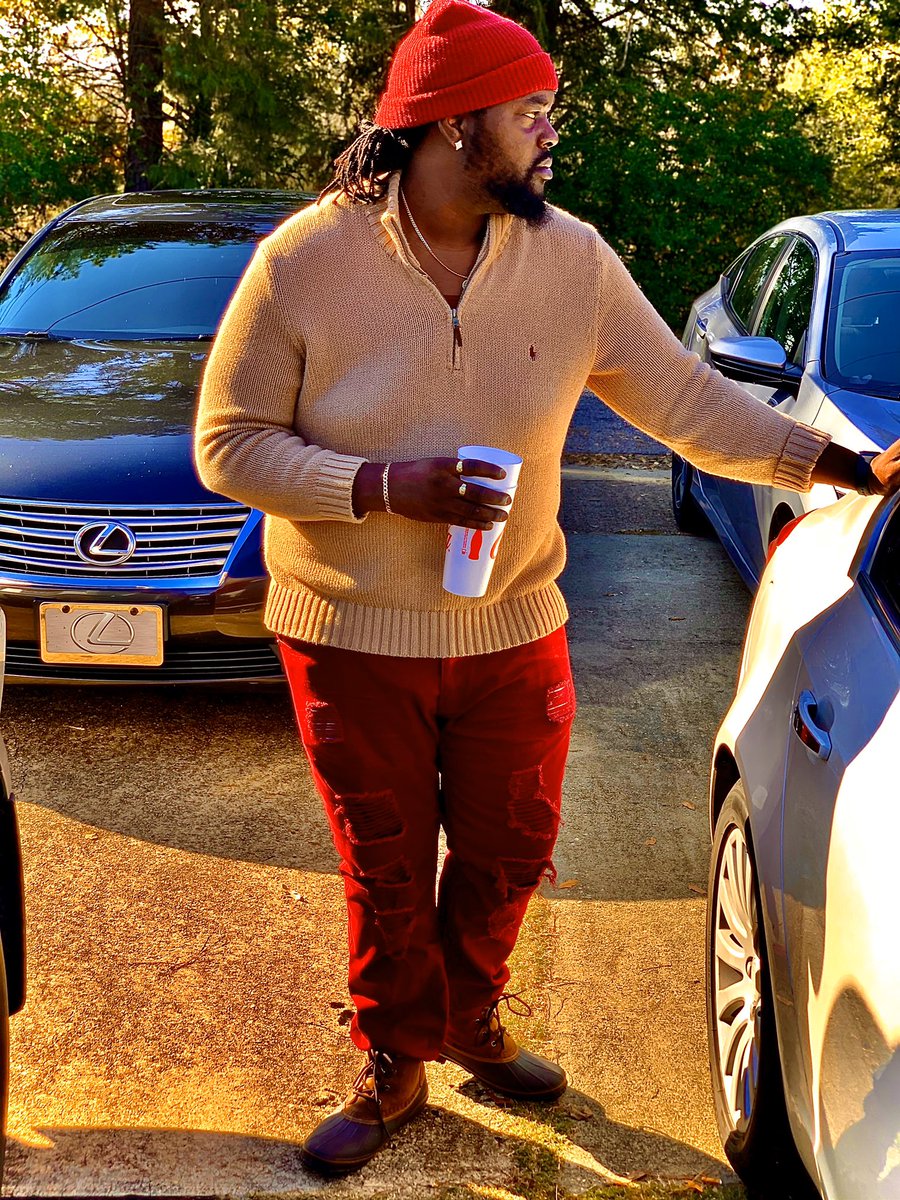 RackmanMeet's tweet photo. Lowkey I been keeping it classy🕺🏿... could be really out here doing em nasty🕴🏿❗️Niggas couldn’t even see me in last year🚫💰... just started and them niggas in last gear😎🏎❗️Ian even try n I passed em 🥇 #Woahhh
Happy holidays.
#LLTRAP
#LLDONTE https://t.co/ILoDs75B85
