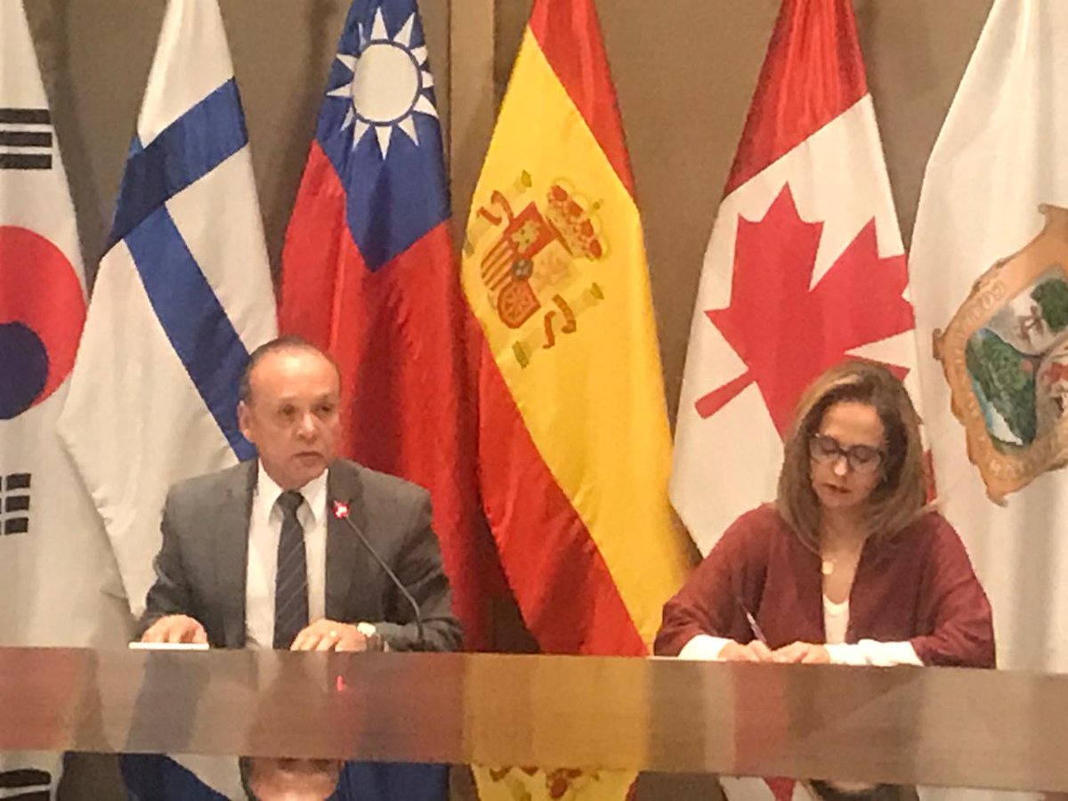 En Representación Del Secretario de Educación Higinio Gonzalez Calderón Asistí al Consejo Promotor en la Transparencia de la Educación <a href="/mrikelme/">Miguel Riquelme</a> 
@HiginioGlzC <a href="/PacoOsorio/">Francisco Osorio Morales</a> <a href="/SEducacionCoah/">Educación Coahuila</a>