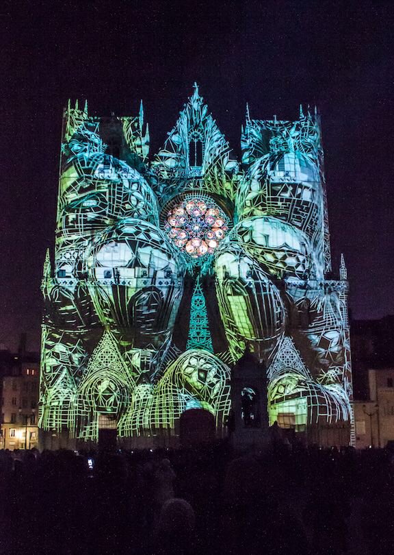 BordeauxHeather's tweet photo. The study part of the “study abroad” is really picking up ☹️... I have 5 exams next week so I shall get a blog out shortly after that all about Noël in Bordeaux, Lyon &amp; Strasbourg 🤩 (these pics are not mine, just a preview !) #strathabroad #fêtedeslumières #marchédenoël 🇫🇷🎄 https://t.co/YXlSTTxXTY